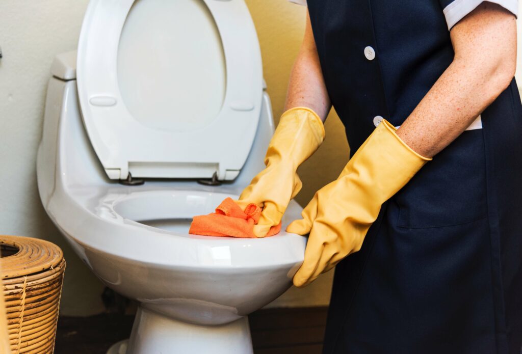 déboucher les toilettes